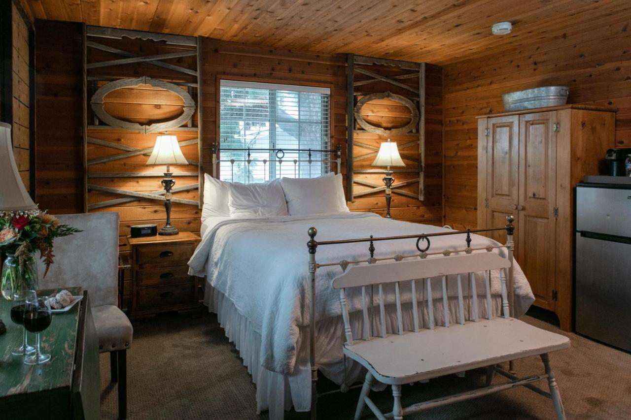 J Patrick Inn Cambria Exteriér fotografie