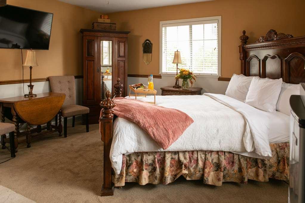 J Patrick Inn Cambria Pokoj fotografie